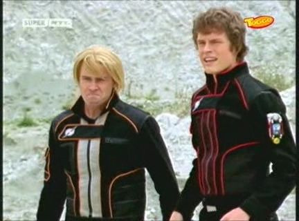 Могучие рейнджеры — s15e26 — Red Ranger Unplugged