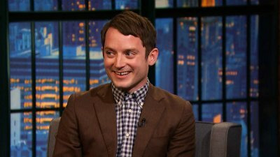 Late Night with Seth Meyers — s2014e122 — Elijah Wood, Cecily Strong, Ella Henderson
