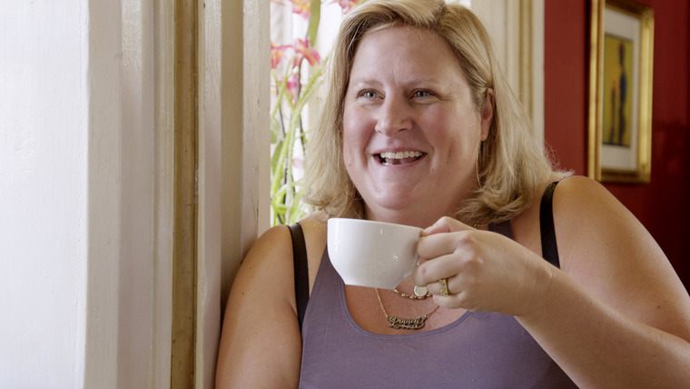 Comedians in Cars Getting Coffee — s11e11 — Bridget Everett: Still Hot to the Touch
