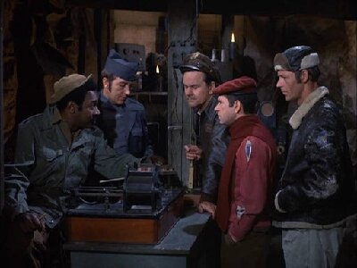 Hogan's Heroes — s05e21 — Standing Room Only