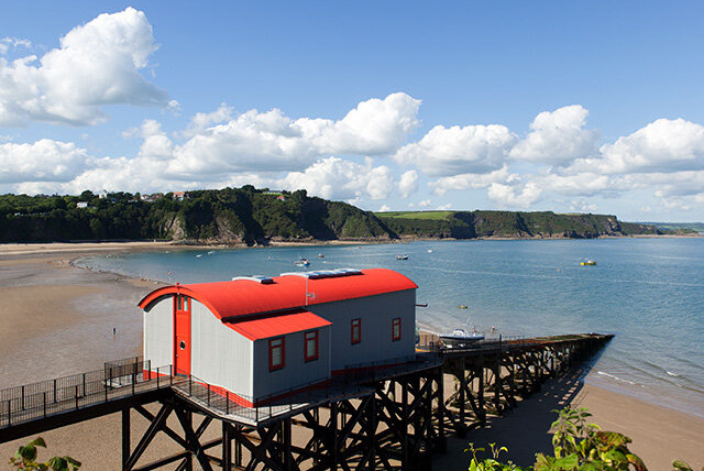 Grand Designs — s11e03 — Tenby: The Lifeboat Station