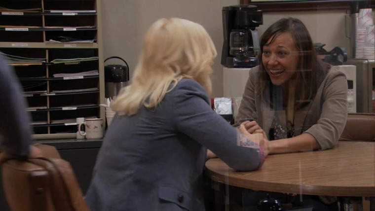 Parks and Recreation — s04e01 — I'm Leslie Knope