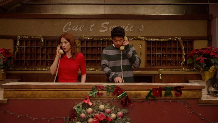 Unbreakable Kimmy Schmidt — s02e08 — Kimmy Goes to a Hotel!