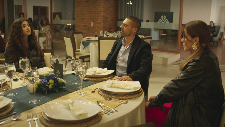 Romina Poderosa — s01e58 — Marlon le cuenta a Virginia que ha estado conviviendo por meses con Romina