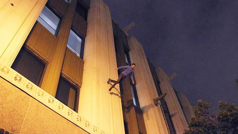 Динамо: Невероятный иллюзионист — s01e03 — Rooftop Leap