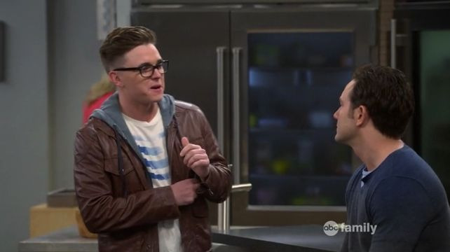 Young & Hungry — s02e09 — Young & Pretty Woman