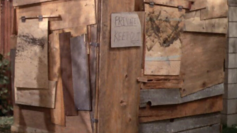 Семейка Брэди — s01e06 — A Clubhouse is Not a Home