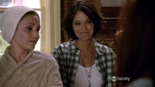 Chasing Life — s02e01 — A View from the Ledge