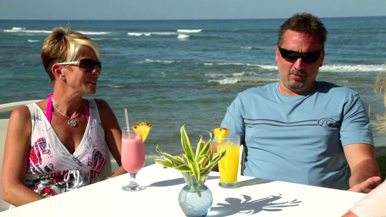 Beachfront Bargain Hunt — s2014e20 — A Family of Four Searches for Their Vacation Villa in the Dominican Republic