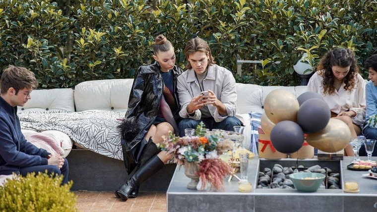 Порно брат трахается қарындас смотреть мас