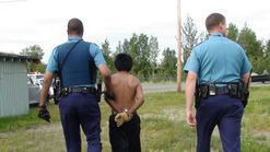 Полицейские на Аляске — s03e13 — Alaskan Standoff