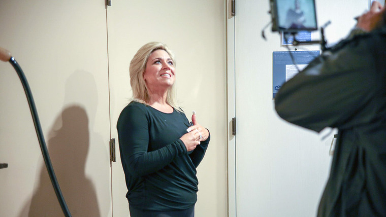 Long Island Medium — s08e12 — Behind the Scenes of Knock and Shock