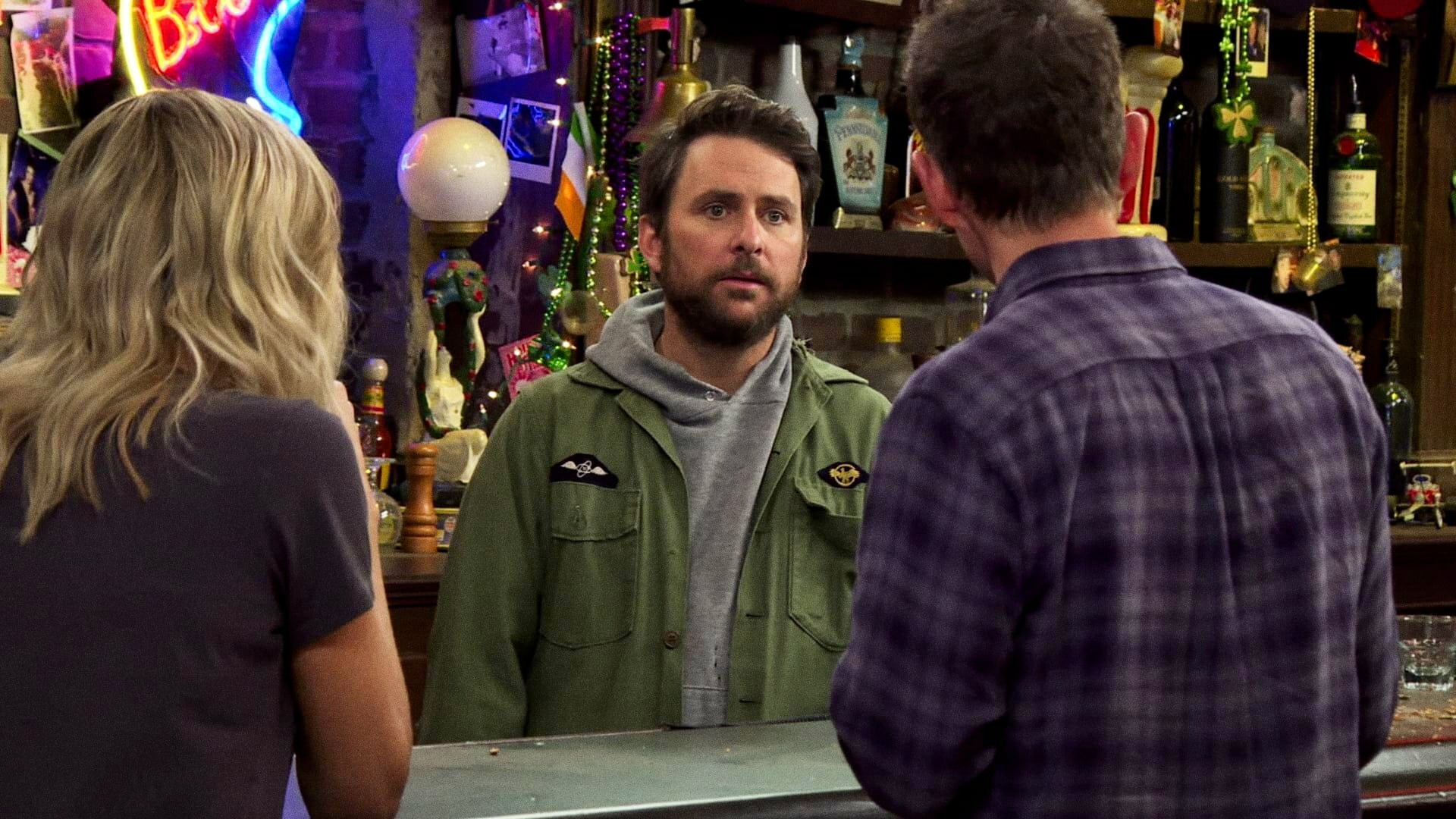 Alisonprod. В Филадельфии всегда солнечно. It's always Sunny in Philadelphia. Священник из Филадельфии всегда солнечно