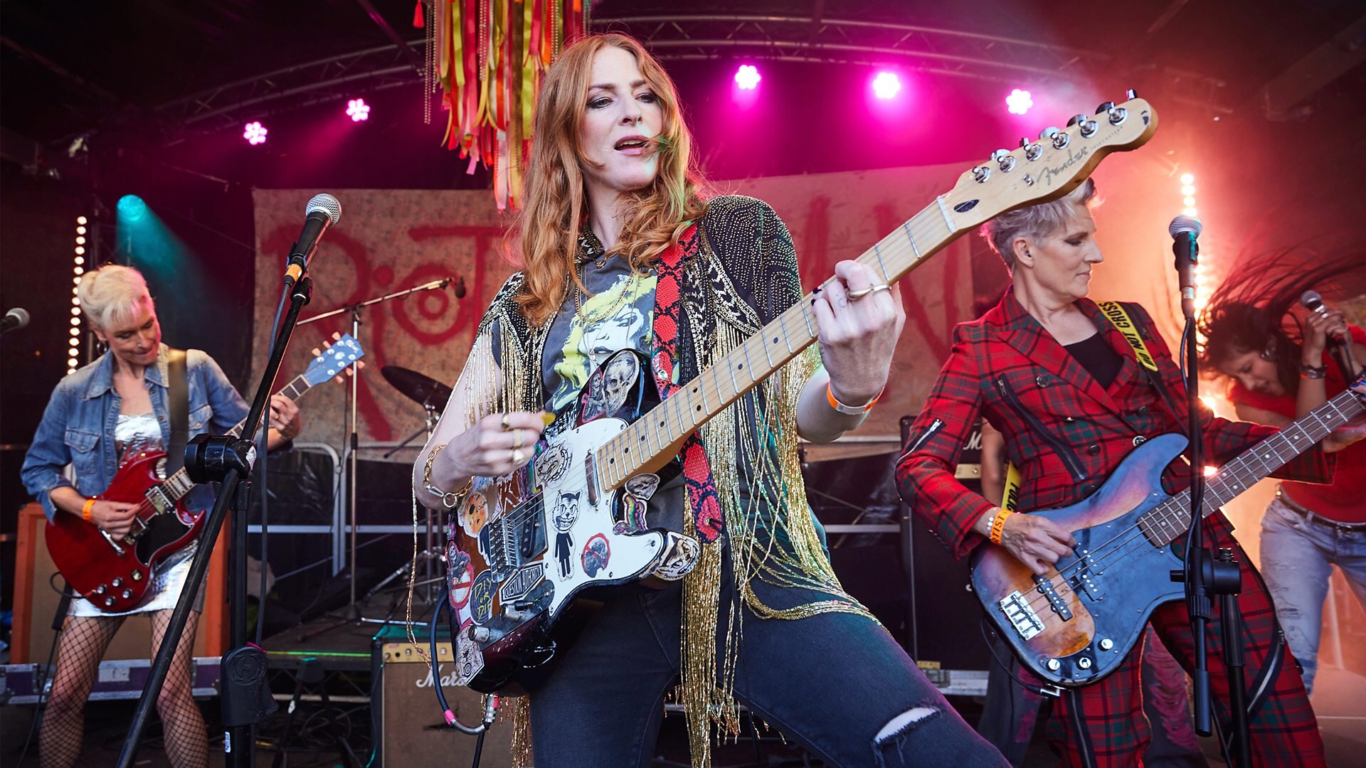 Riot Women &mdash; s01e06 &mdash; Episode 6