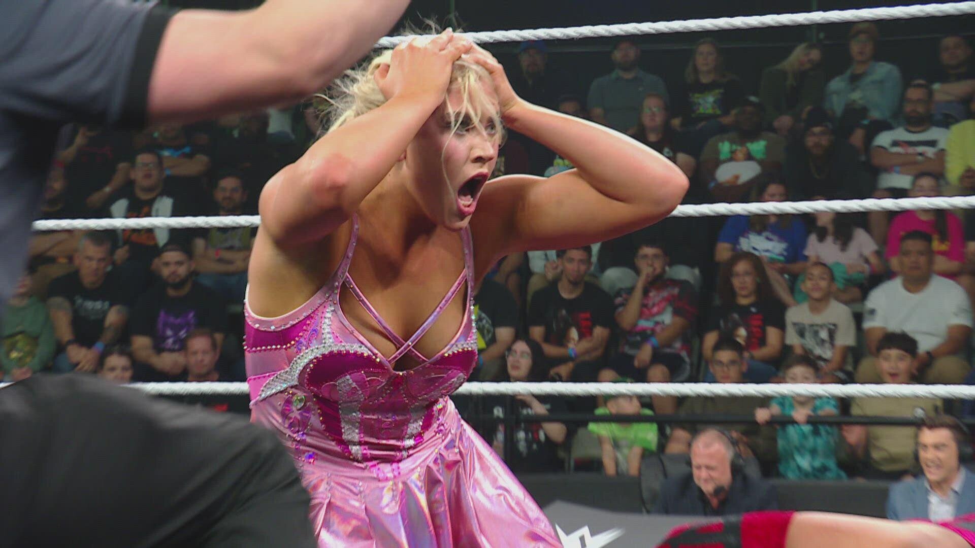 WWE LFG 1 сезон 14 серия – Win or Go Home