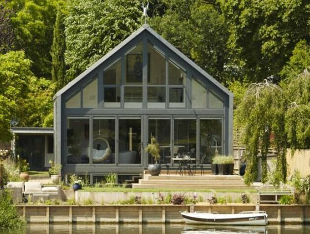 s16e08 — Revisited - Marlow: The Floating House