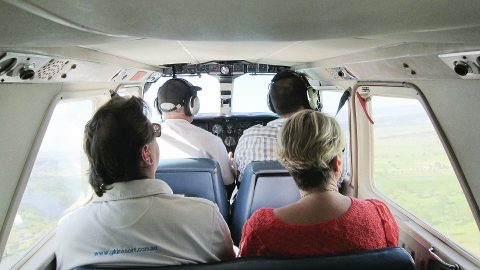 s03e08 — Taking Flight Over Queensland