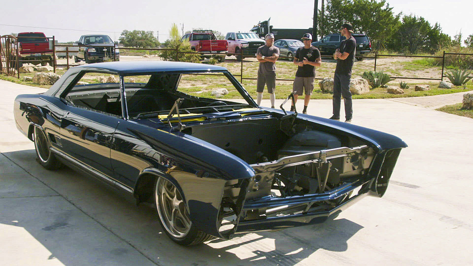 s06e10 — '65 Buick: Full Throttle Custom Rivi Part 2