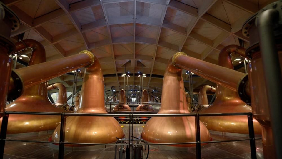 s01e06 — Macallan Distillery, Speyside - Graham Stirk