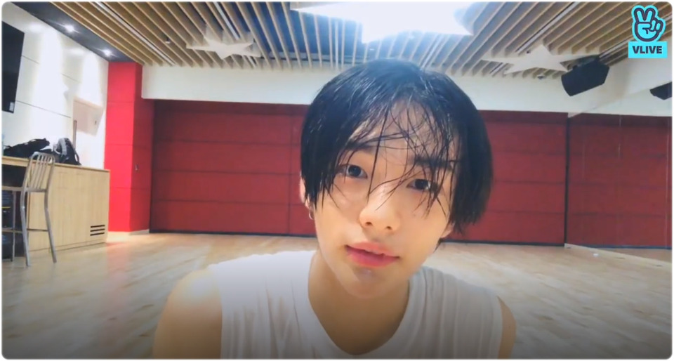 s2019e242 — [Live] Hyunjin's Practice Room😎#4