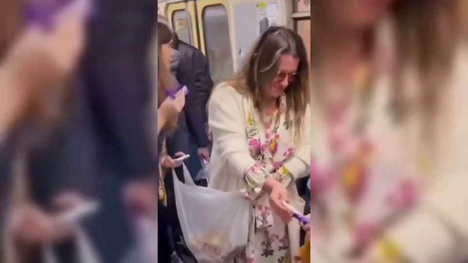 s06e205 — Почему Наталья Могилевская сидит в метро?