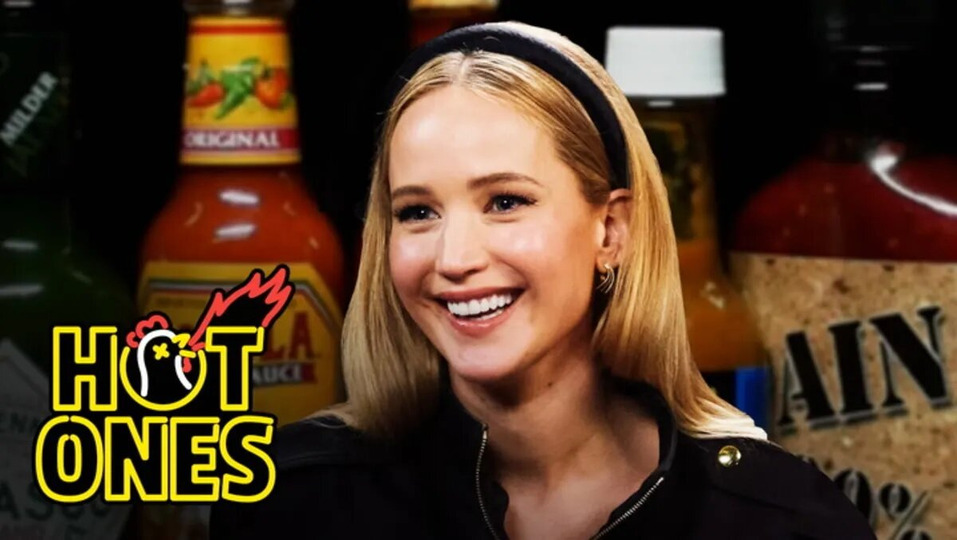 s21e05 — Jennifer Lawrence Sobs in Pain While Eating Spicy Wings