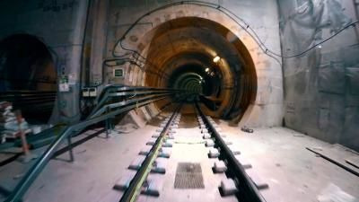 s01e06 — Super Tunnel