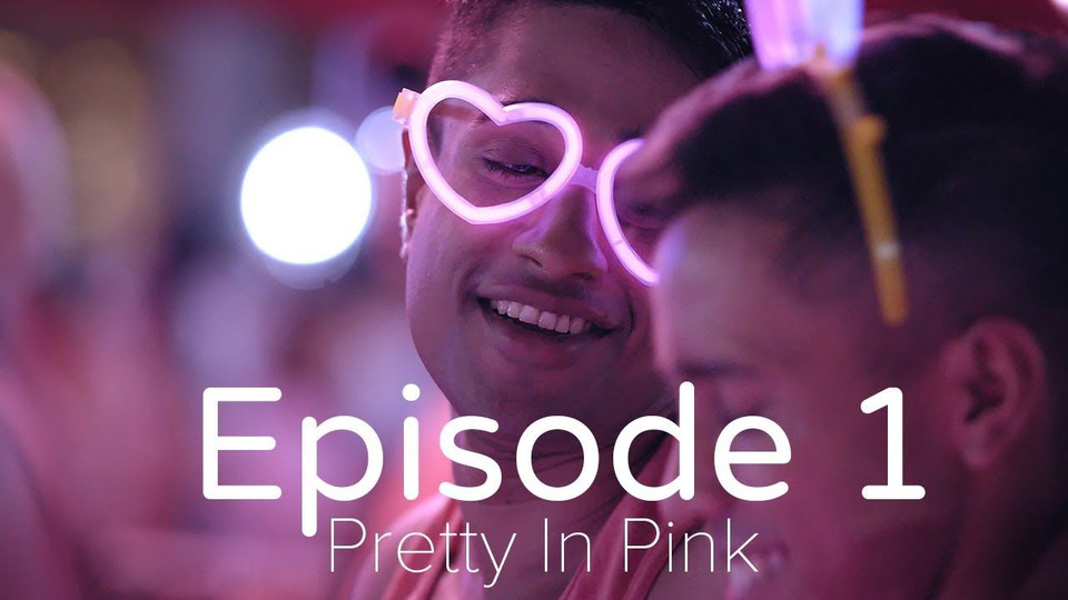 s02e01 — Pretty in Pink