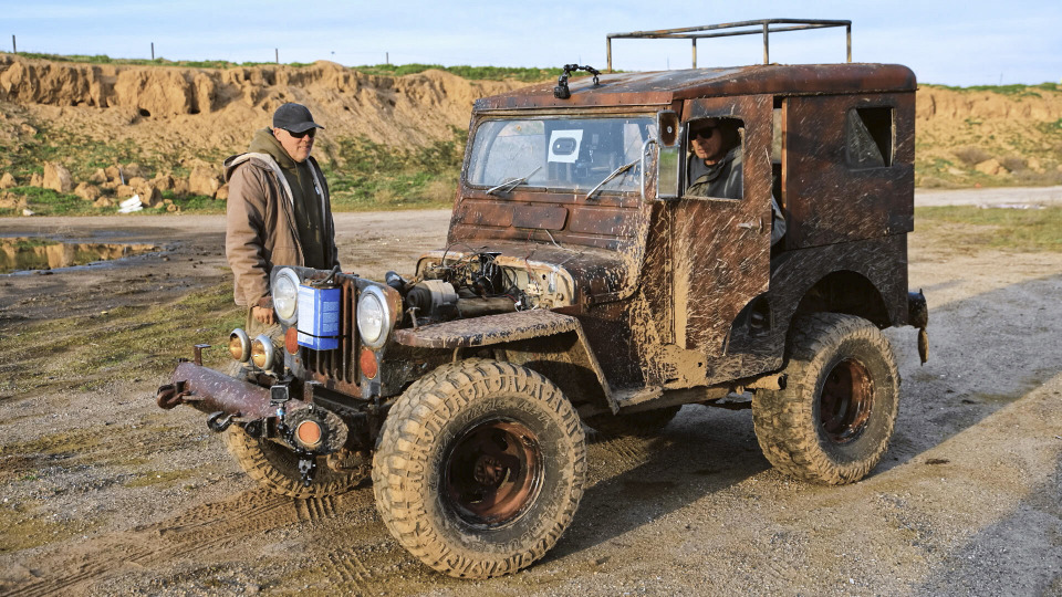 s08e04 — Yard Find: 1952 Jeep Rescue!