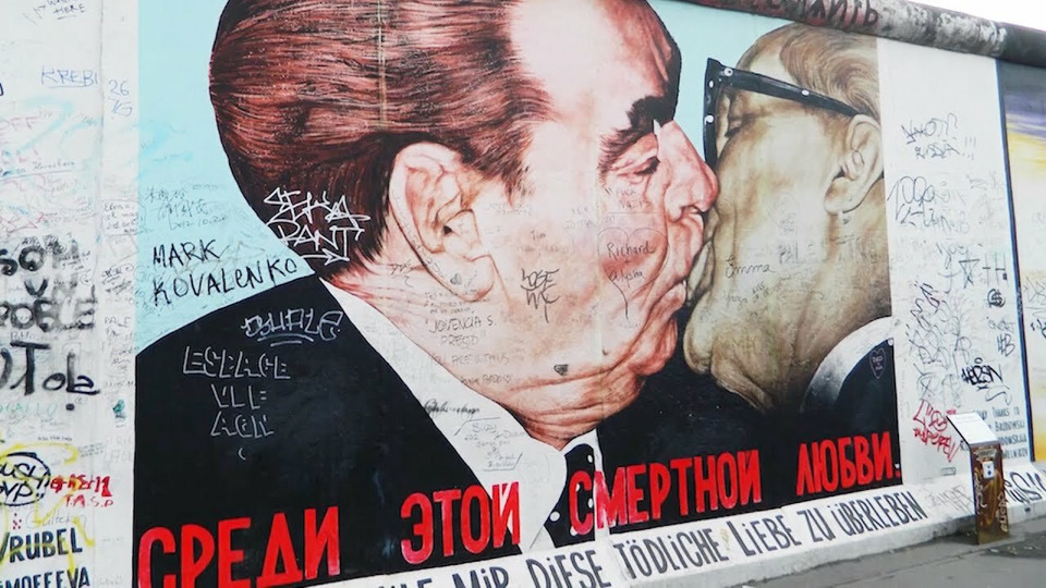 s03e45 — Берлинская стена: немецкий совок, панк-рок, остальгия
