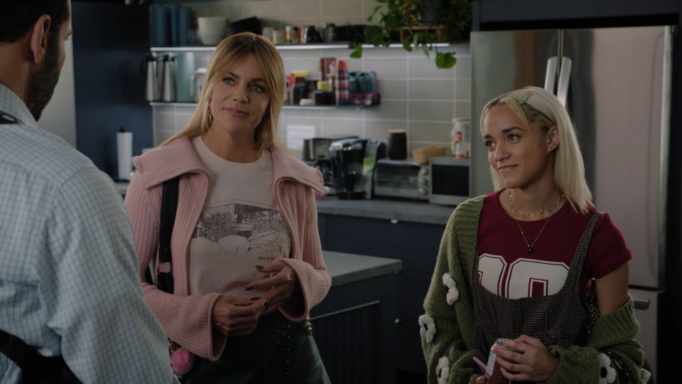 s01e07 — One of Us