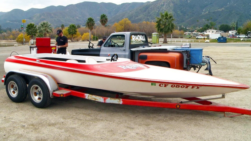 s04e01 — Boatkill! The Muscle Truck-to-Boat Extreme LS Engine Swap!