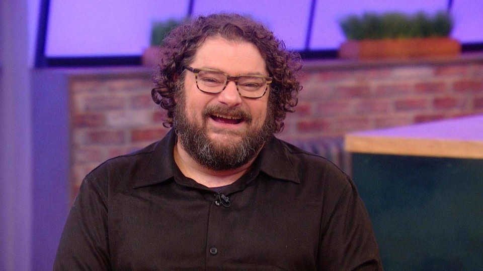 s13e22 — Bobby Moynihan Spills On "Star Wars" + Sex Expert Answers Audience's Intimate Qs