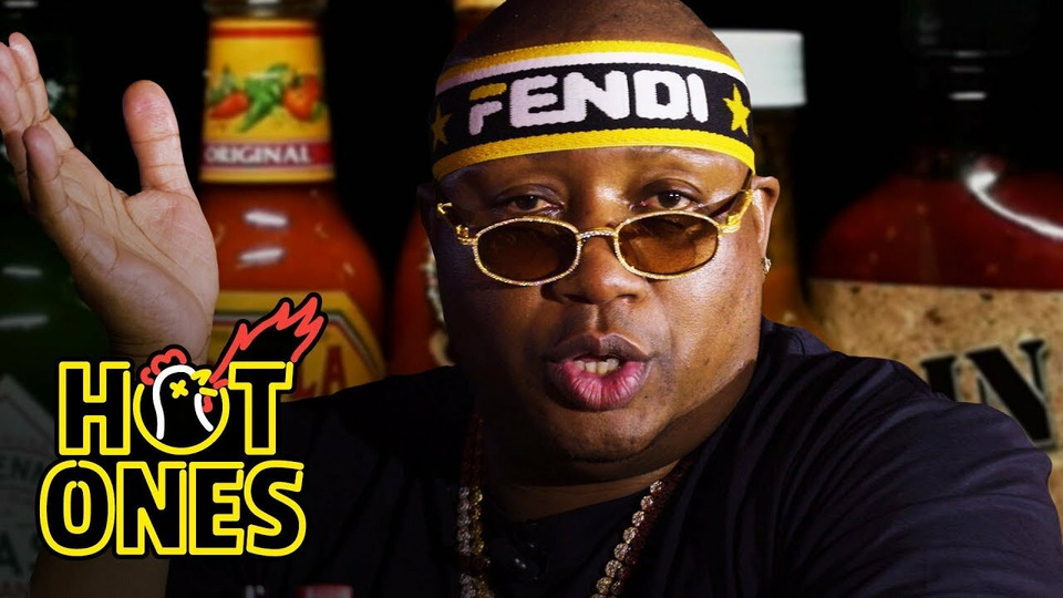 s07e06 — E-40 Asks a Fan to Save Him While Eating Spicy Wings