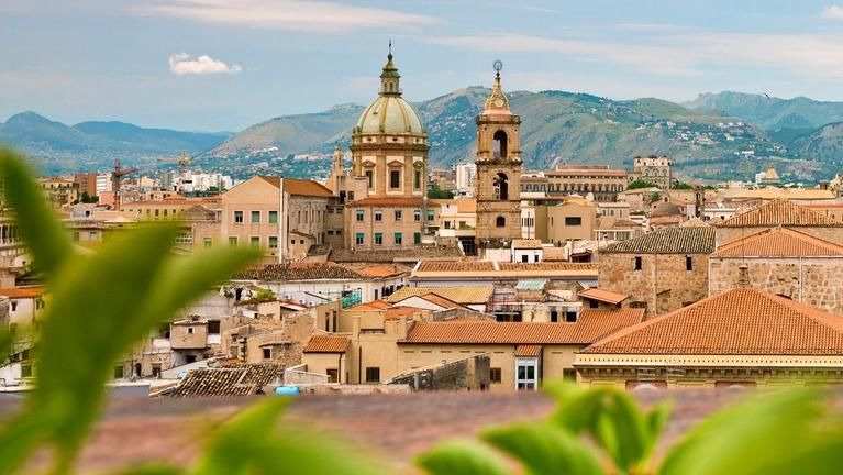s10e08 — The Best of Sicily