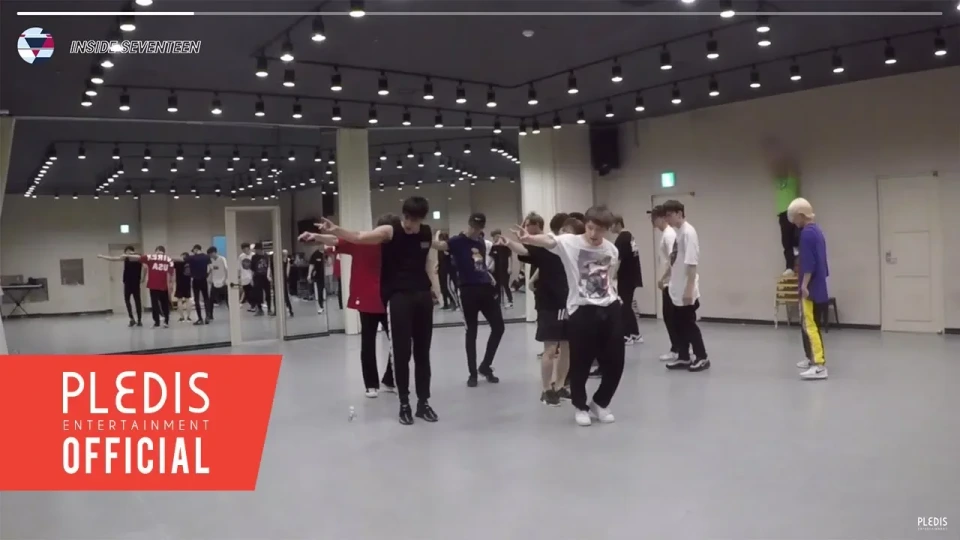 s01e20 — 'HIT' Dance Practice Behind