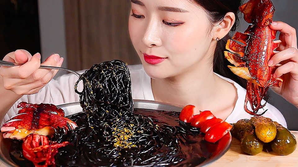 s01e61 — черная паста паста кремовая чернила кальмара ASMR Mukbang Eating Show