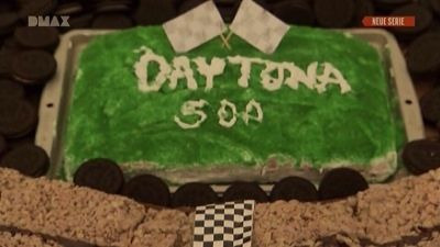 s01e01 — Daytona 500