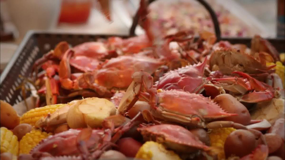 s01e05 — Duff Family Crab Boil