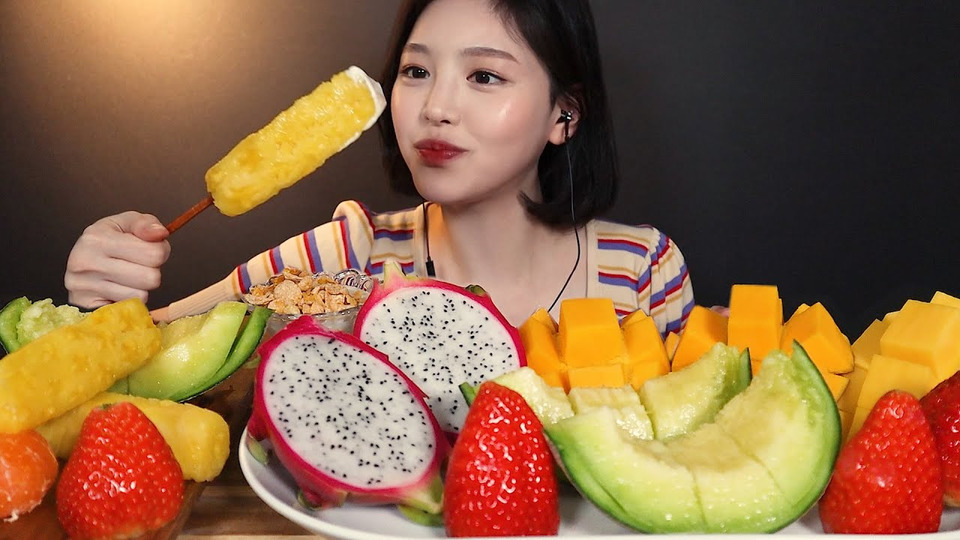 s02e34 — SUB)과즙팡팡 과일 먹방! 🍒🍓🍋 메론 망고 파인애플 용과 대왕딸기 귤 (feat.요거트씨리얼) fruit mukbang ASMR melon mango strawberry
