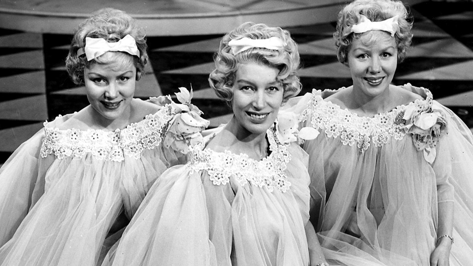 s2009e02 — The Beverley Sisters - Tickled Pink
