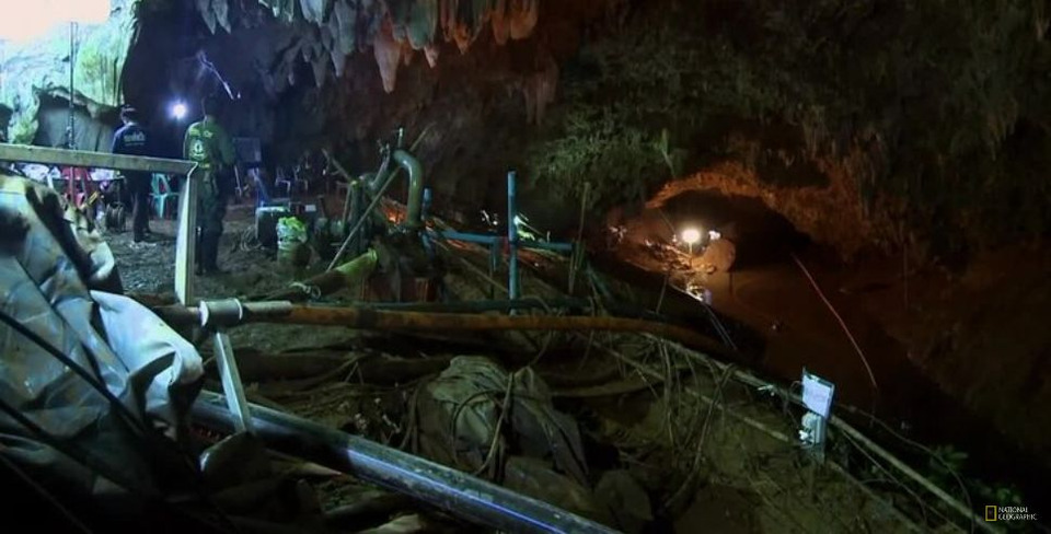s02e09 — Thai Cave Rescue