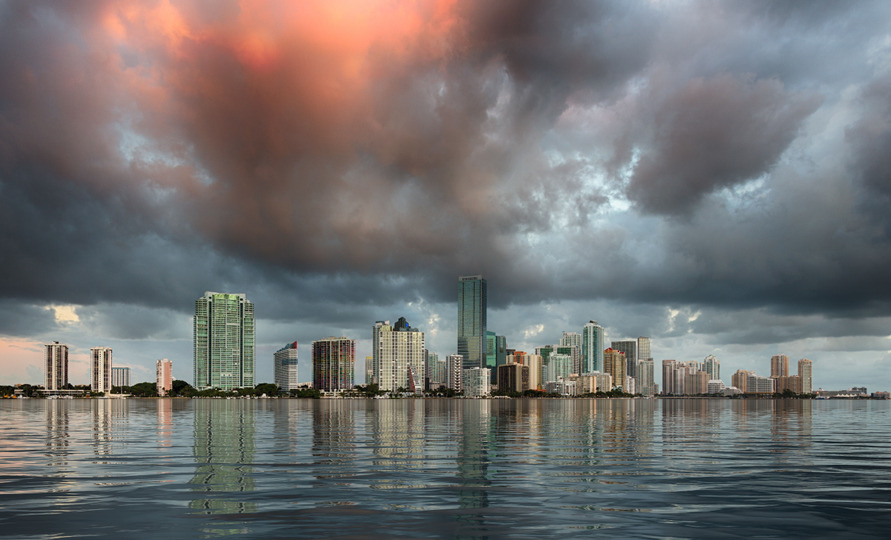 s01e04 — Miami
