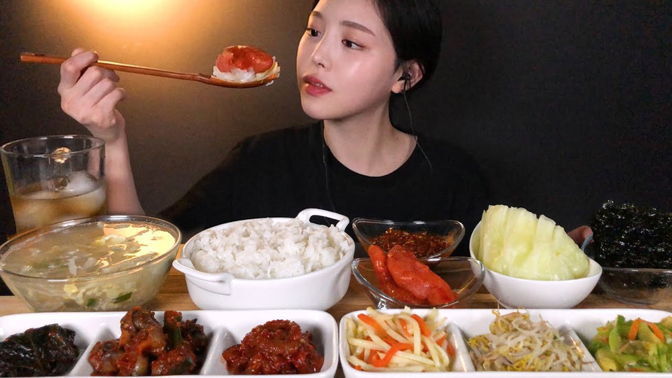 s01e113 — SUB)밥도둑 낙지젓 명란젓 소라무침 깻잎무침에 양배추쌈 집밥 먹방 냉장고를부탁해 Korean House meal MUKBANG ASMR