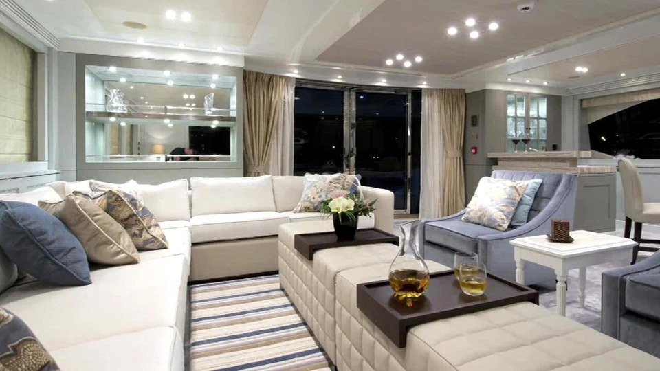 s02e02 — Sunseeker 40 meter yacht, Hatteras luxury cruiser, Authentic yachts 'Fireboat'