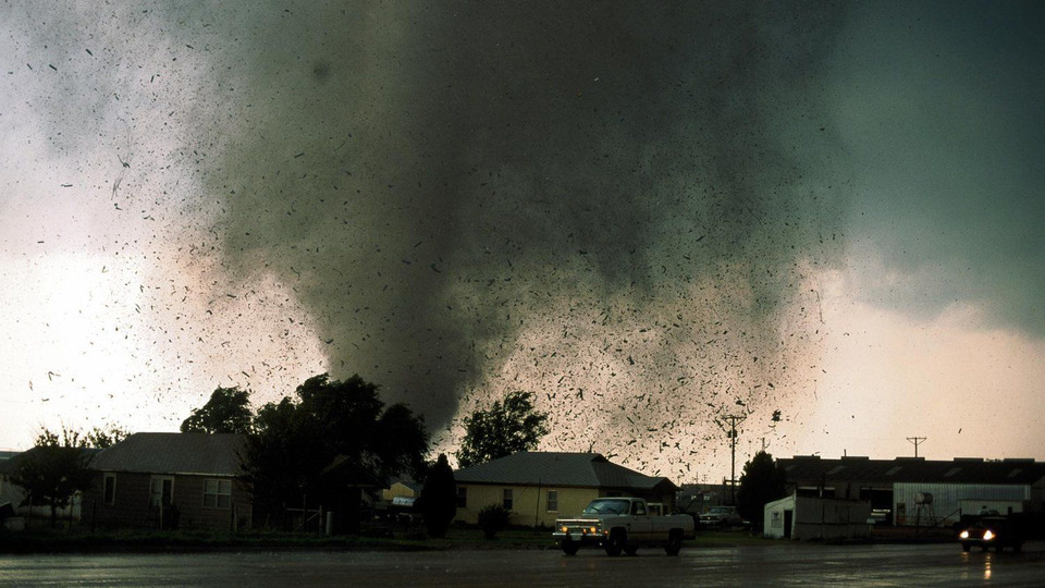 s39e17 — Deadliest Tornadoes