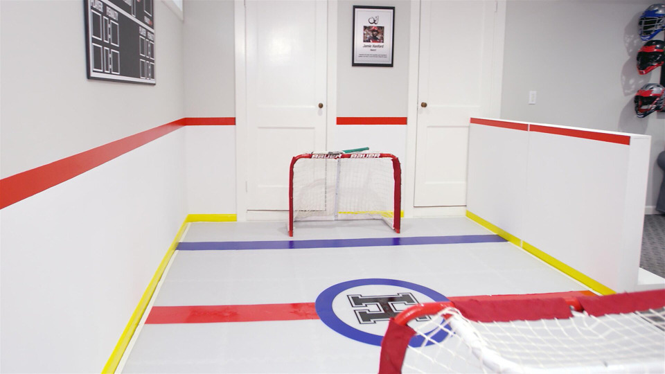 s01e04 — Hockey Player's Basement