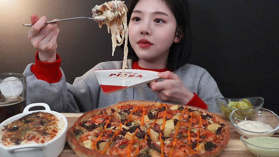 s02e21 — SUB)통통한 새우 올라간 청년피자 매드쉬림프피자에 불고기크림파스타 먹방 🍕 shrimp pizza bulgogi cream pasta mukbang ASMR
