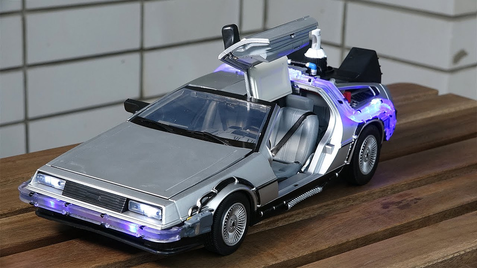 s01e02 — Обзор DeLorean Mark II (Back to the Future)