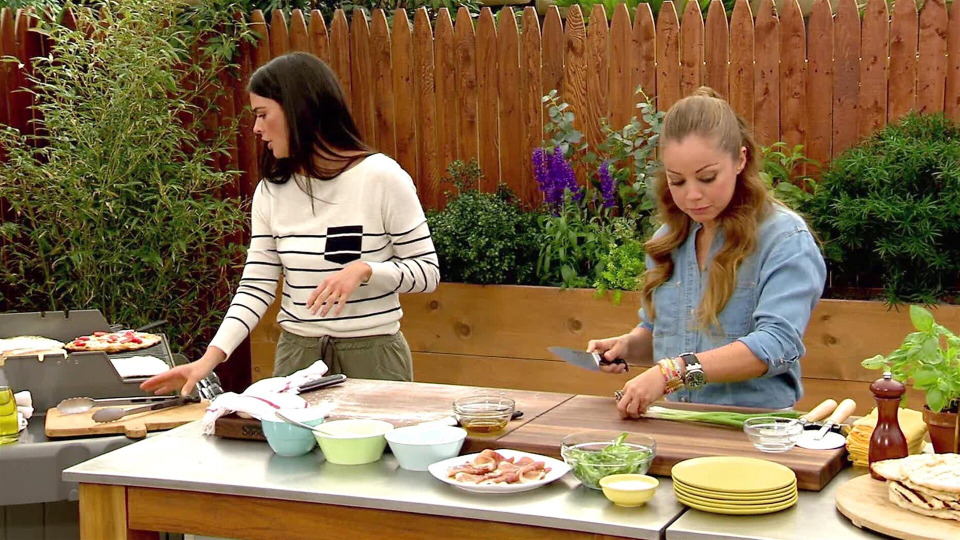 s02e07 — The Grilling Show